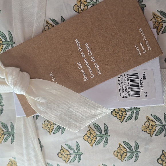 $West Elm Begonia Sheet Set, Queen, Color Dijon, Retail Price $139.00 USD - Picture 7 of 16